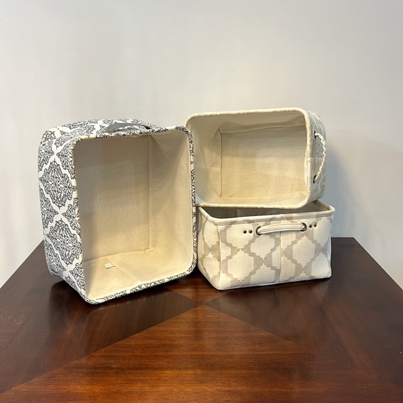 Assortment of 3 Storage Bins - Picture 6 of 7